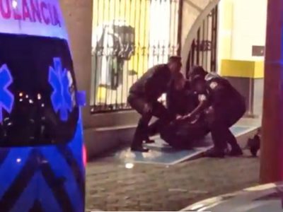 Joven trató de incendiar un Coppel por altos intereses que le cobran a su mamá (Video)