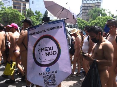 Realizan la primera marcha nudista en la CDMX  (Fotogalería)