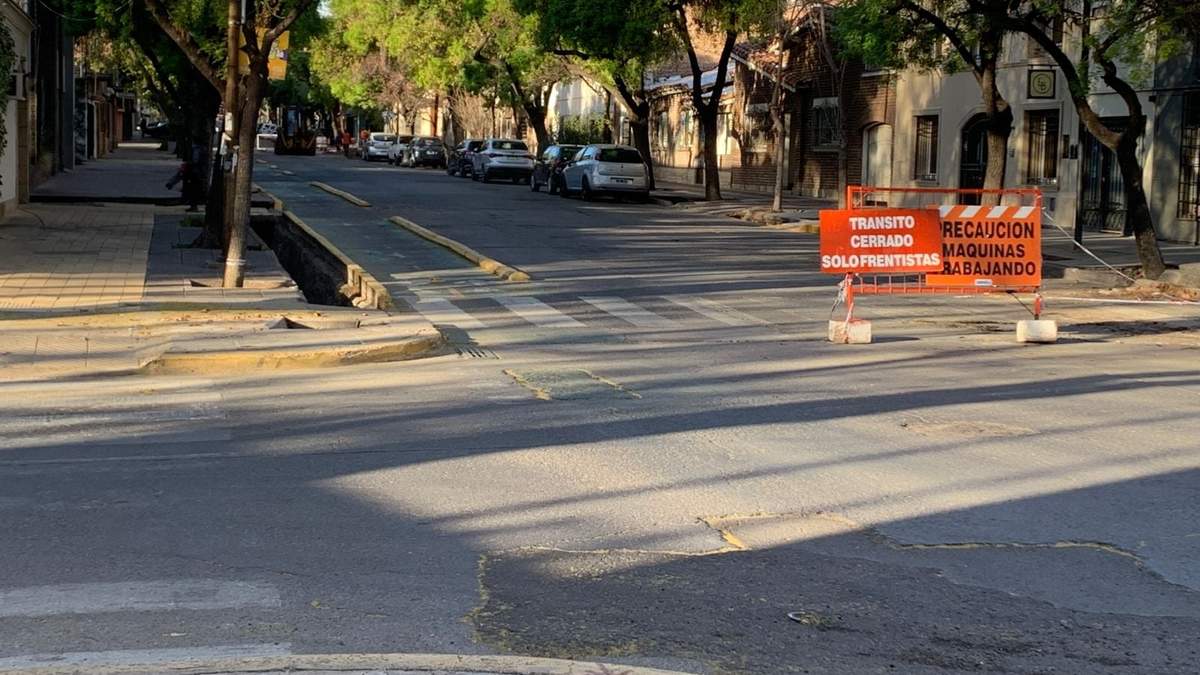 Conductores molestos por los cortes imprevistos.