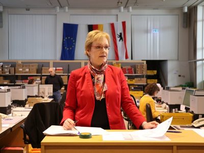 La jefa electoral de Berlín dimite tras el caos de la jornada de elecciones