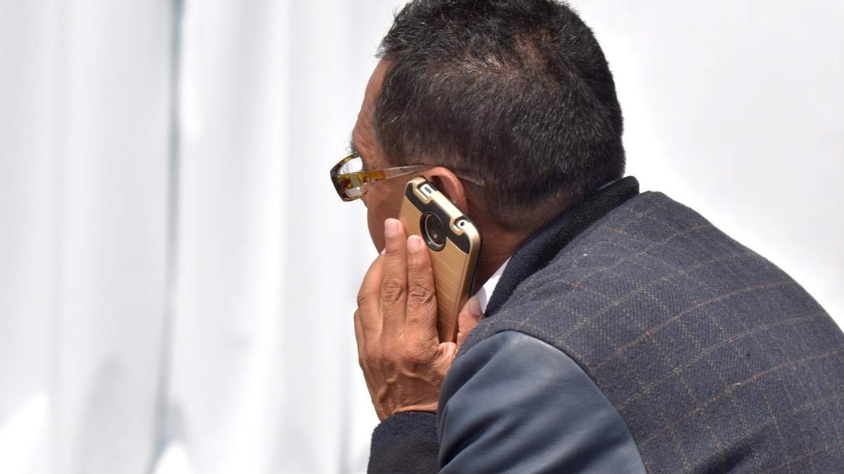 Un usuario de telefonía móvil en México