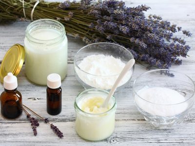 Desodorante casero con 4 ingredientes: sin gastar de más y se hace de forma muy sencilla