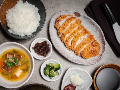Cómo hacer donkatsu, el plato coreano favorito de Karina de Aespa, con ingredientes fáciles de conseguir
