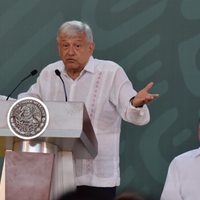 AMLO rechaza componenda con Elba Esther: 'nosotros no hacemos acuerdos en lo oscurito”, dice