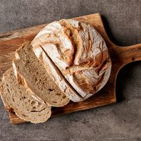 Pan casero sin amasar: crocante y delicioso, una receta fácil para sumar a tus picadas o comenzar a vender