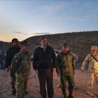 Ebrard acude al lugar de la masacre de la familia LeBarón en Sonora