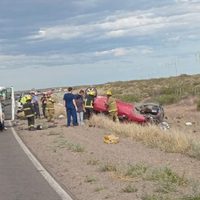 Se registraron muertos y heridos en un choque en la Ruta 22 en Challacó