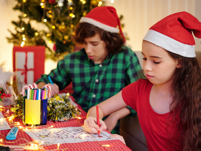 No tires las bandejas de telgopor y hacé con ellas los adornos navideños más hermosos y delicados para tu arbolito