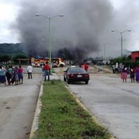 Suspensión de elección en San Dionisio del Mar deja seis policías heridos y disturbios (video)