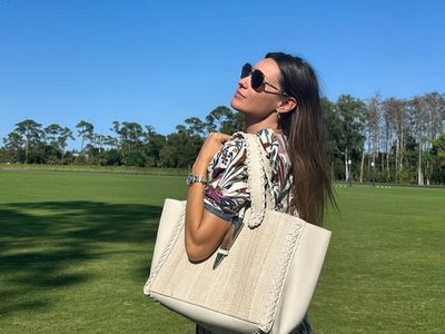 Pampita presume con un look de impacto las botas que son el must have del otoño 2025