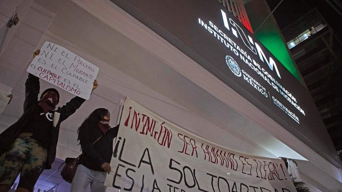 Protesta en el Instituto Nacional de Migración