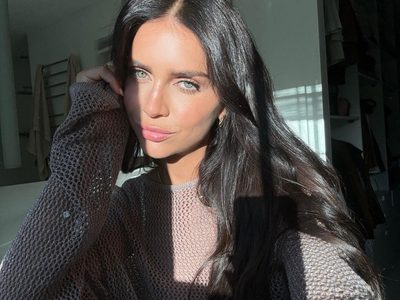 Urbanidad al tope: el cargo jean que elige Zaira Nara para un look oversize y moderno