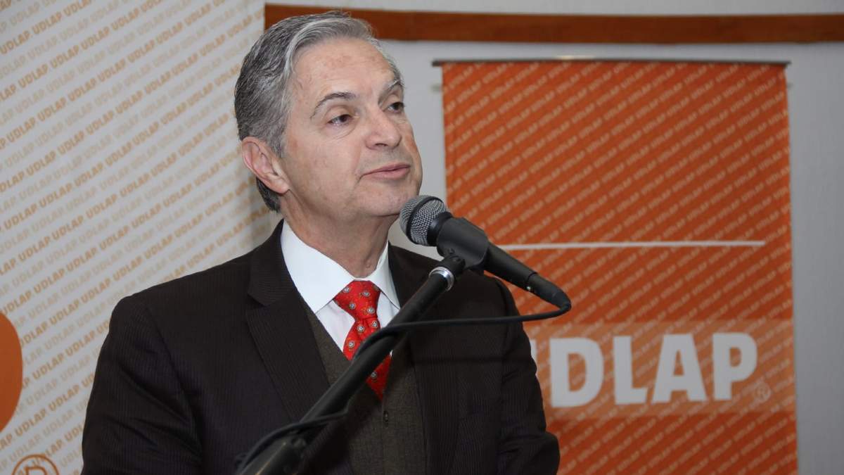 Luis Ernesto Derbez Bautista