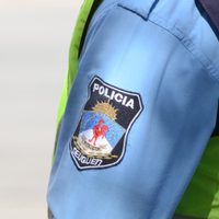Violentos robos con armas blancas en Centenario dejaron personas heridas