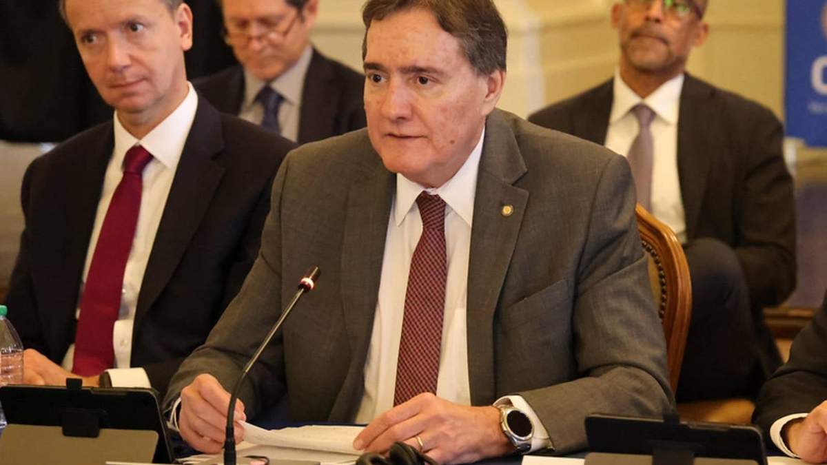 El titular de la OPS, Jarbas Barbosa