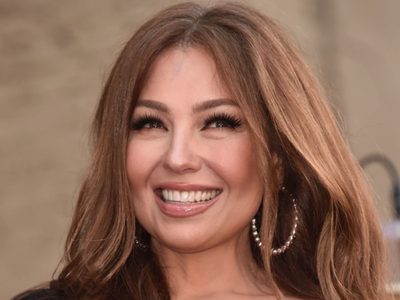 "Qué desubicada..." Thalia le hace desplante a Alejandra Espinoza ¡en plena tarima!