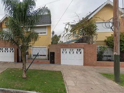 Un hombre con problemas psiquiátricos habría asesinado a su hijo de 8 años