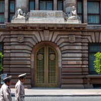 Mejoran ligeramente expectativas de crecimiento en encuesta de Banxico