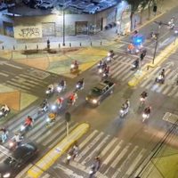 Batres llama a motociclistas a conducir con responsabilidad tras rodada nocturna en la CDMX