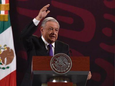 Policía que asesinó a normalista de Ayotzinapa se fugó: AMLO