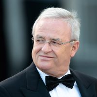 Alemania investiga a expresidente de VW por escándalo de emisiones contaminantes