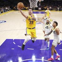 Luka Doncic debuta con los Lakers y conecta con LeBron James en la victoria por 132-113 sobre Utah