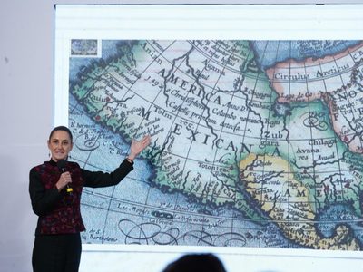 “Vamos a llamarle América Mexicana, ¿se oye bonito, no?": Sheinbaum revira a Trump