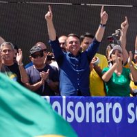 Bolsonaro amenaza a un juez del Tribunal Supremo ante una multitud de simpatizantes