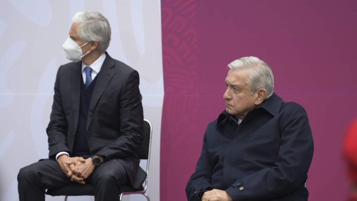 Del Mazo y AMLO en una conferencia mañanera
