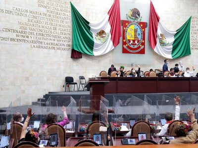 Congreso de Oaxaca aprueba licencia de paternidad; se darán 45 días