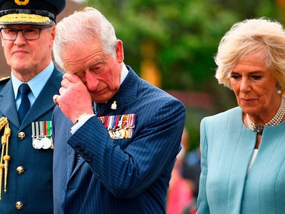 Los dramas no paran: el Príncipe Carlos rompió en llanto junto a Camilla Parker Bowles