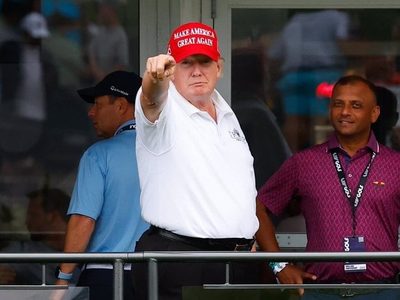 Trump declara que periodista que lo acusó de agresión sexual miente para vender más libros