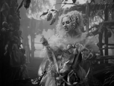 Lady Gaga estrena video grabado en Xochimilco y dirigido por Tim Burton