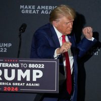 Trump sigue abriendo distancia con sus rivales de cara a las primarias con 50 puntos sobre DeSantis