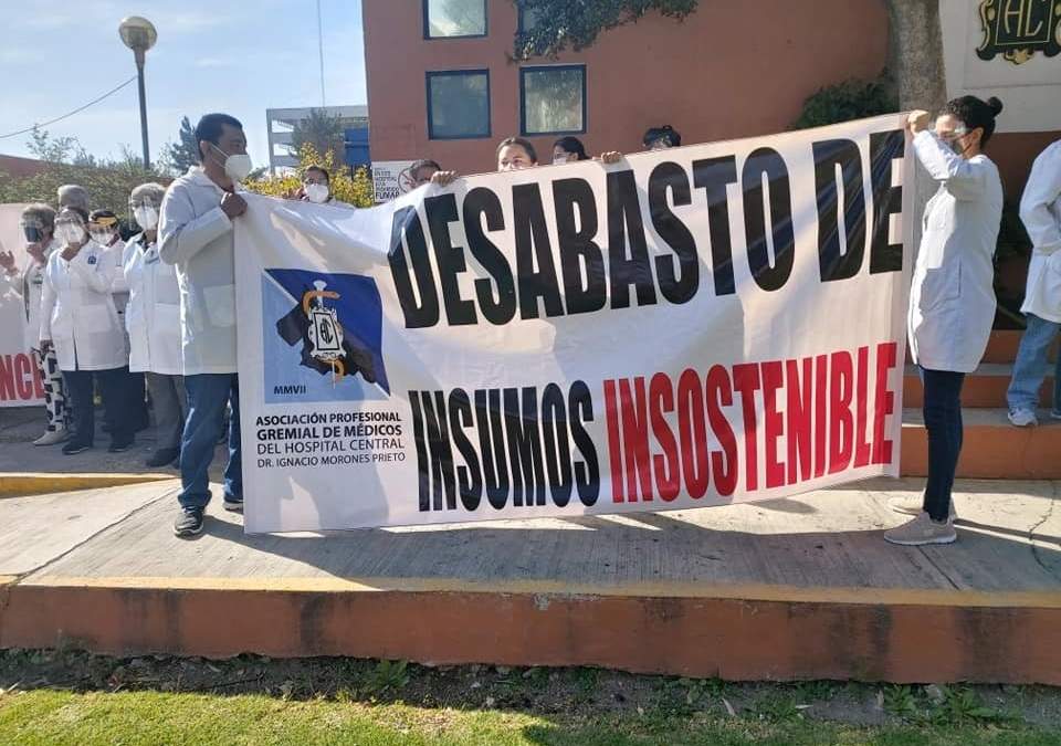 Personal de salud del Hospital central “Ignacio Morones Prieto”