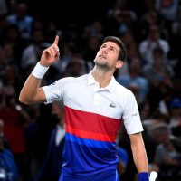 España advierte a Djokovic que si viaja al país debe vacunarse: "No basta ser grande en la pista"