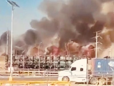 Por incendio en pastizal, evacuan la planta de General Motors en SLP (Video)
