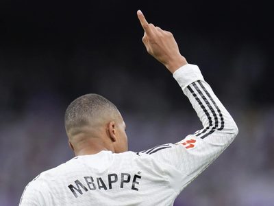Con goles de Mbappé y Vinícius el Real Madrid venció 2-1 al Rayo Vallecano
