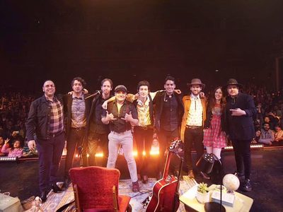 Noche de 'Fronteras”, con División Minúscula