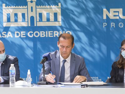 Omar Gutiérrez firmó un acuerdo con la provincia canadiense de Alberta