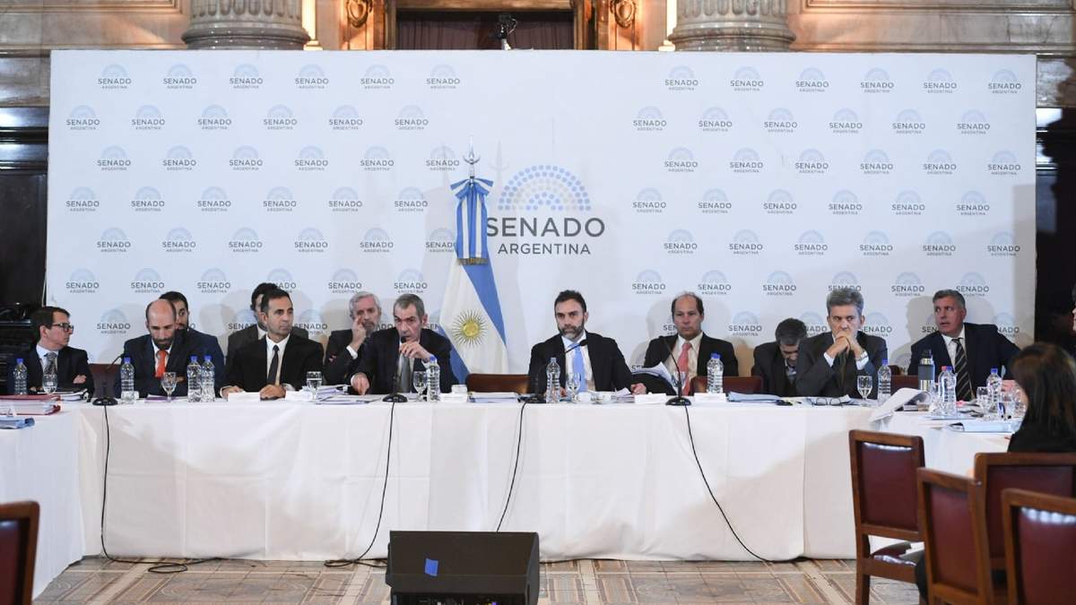 El Gobierno no ha logrado el suficiente apoyo para avanzar con la Ley de Bases. Fuente: (Twitter)