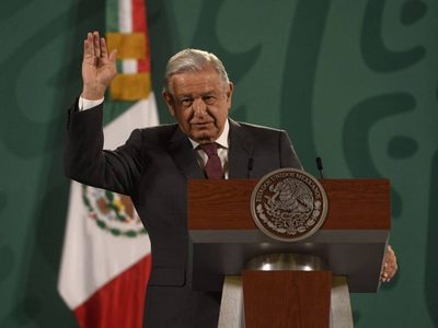 AMLO propone ley para que no se condicione la publicidad oficial "a hablar bien del gobierno"
