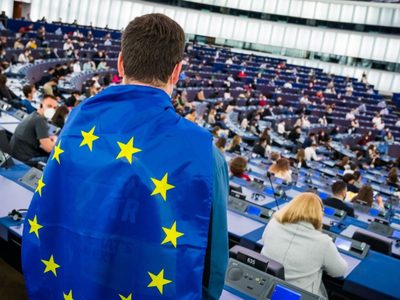 Eurocámara pide a la UE medidas para combatir la persecución judicial de periodistas y activistas
