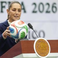 La presidenta de México no irá al Mundial y le regala su entrada a una niña