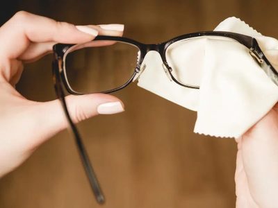 El truco casero para limpiar tus anteojos sin rayarlos y dejarlos como si recién salieras de la óptica