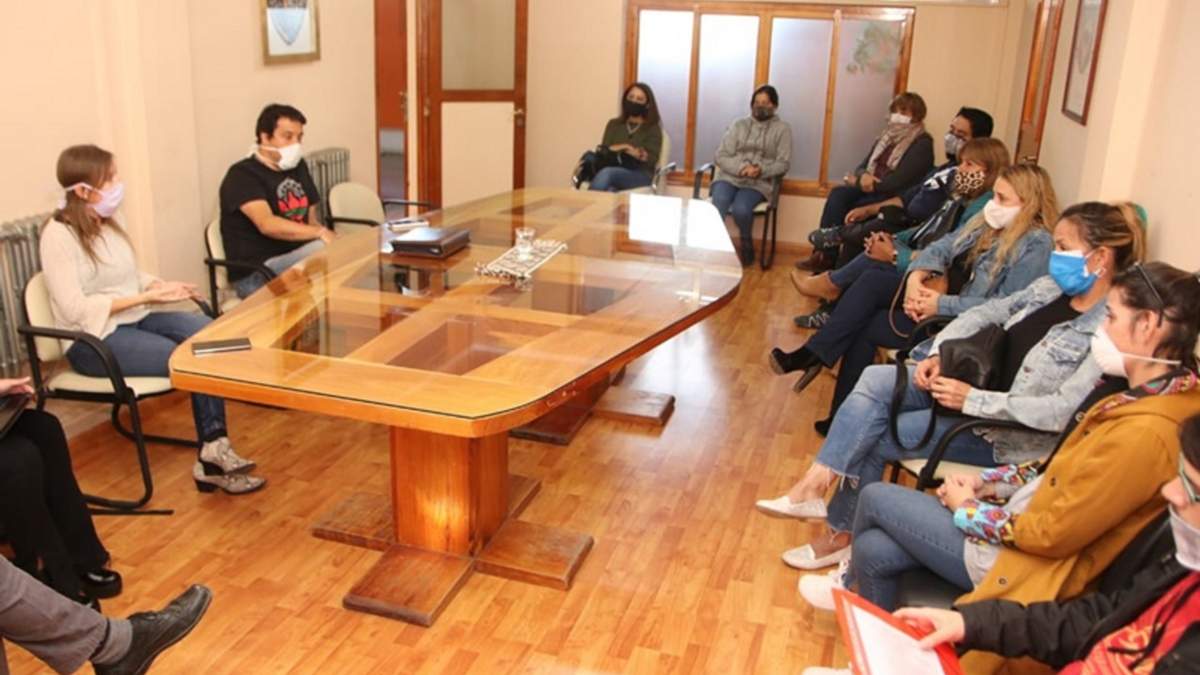 Reunión del intendente Koopmann con comerciantes.