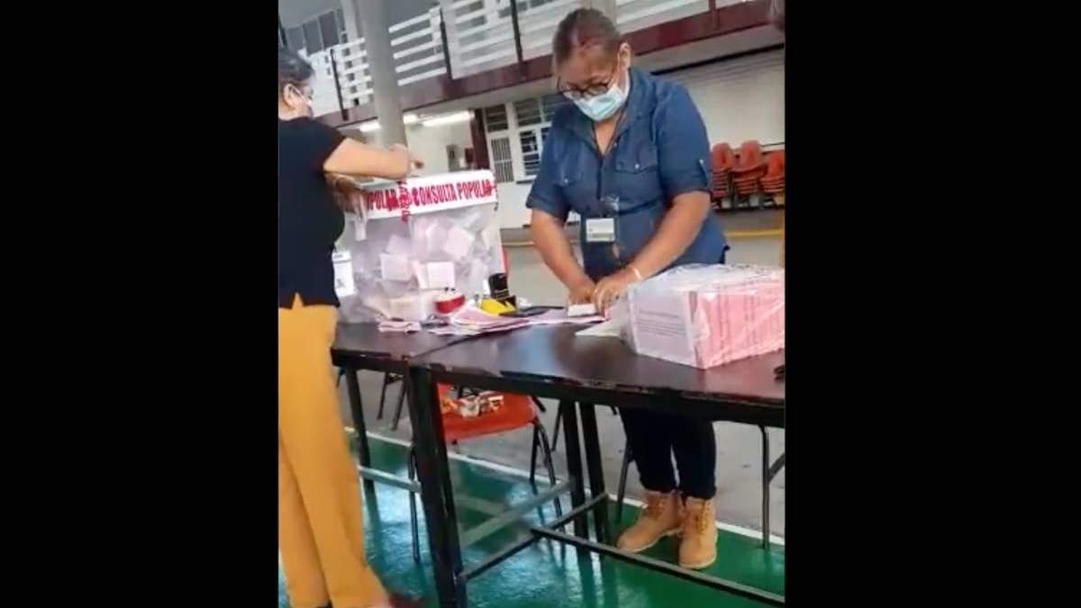 El video del relleno de urnas