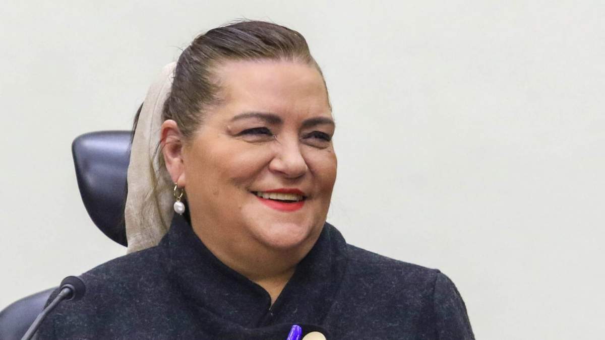 Guadalupe Taddei en la sesión del INE