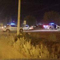 Lo acusaron de atacar a tres hermanas, le quemaron la casa y lo golpearon