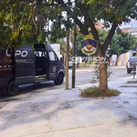 Importante despliegue policial para allanar una vivienda y detener a un hombre acusado de robo
